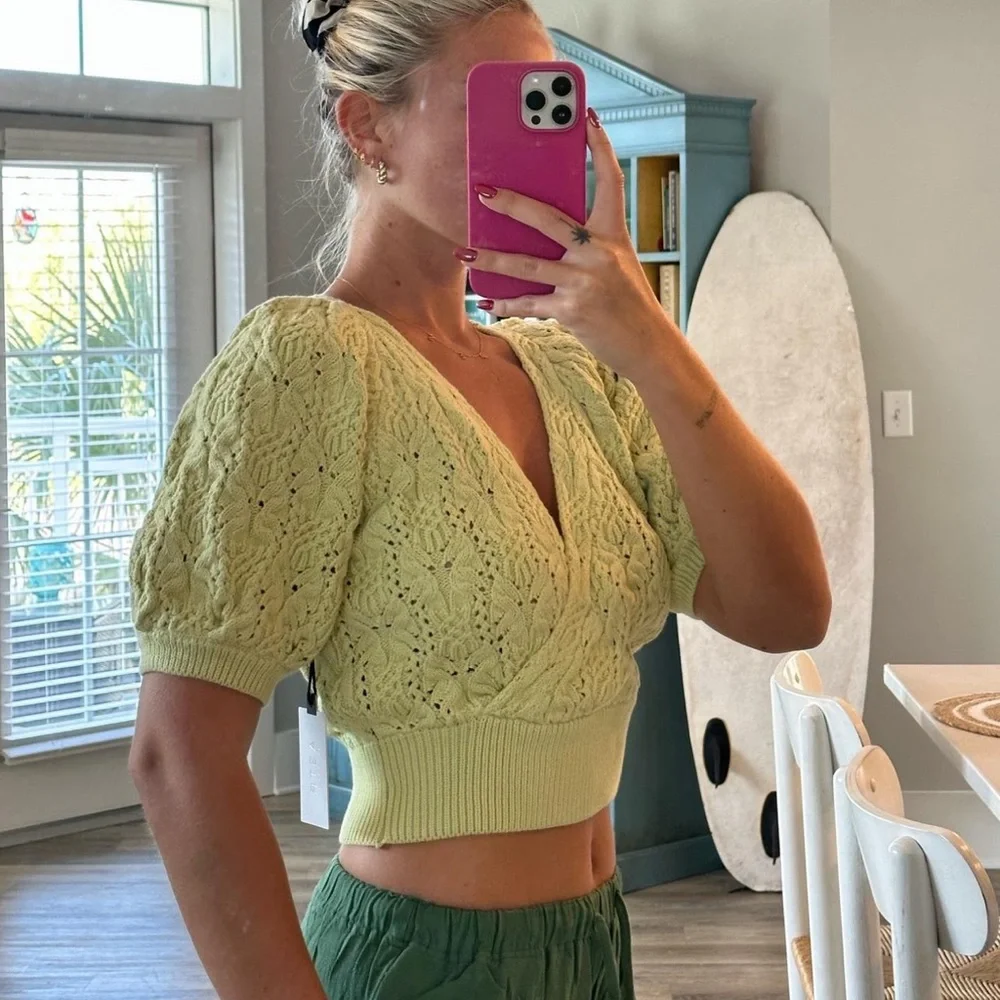ASTR THE LABEL SWEATER TOP - Picture 2 of 6
